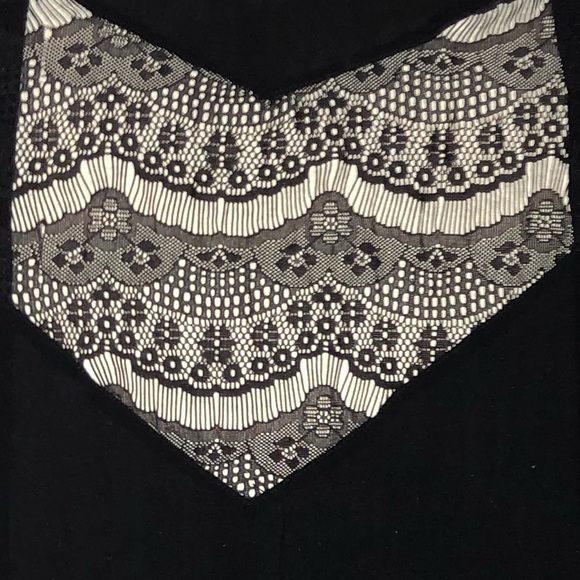 Black Lace Kimono 🖤✨ - Picture 5 of 5